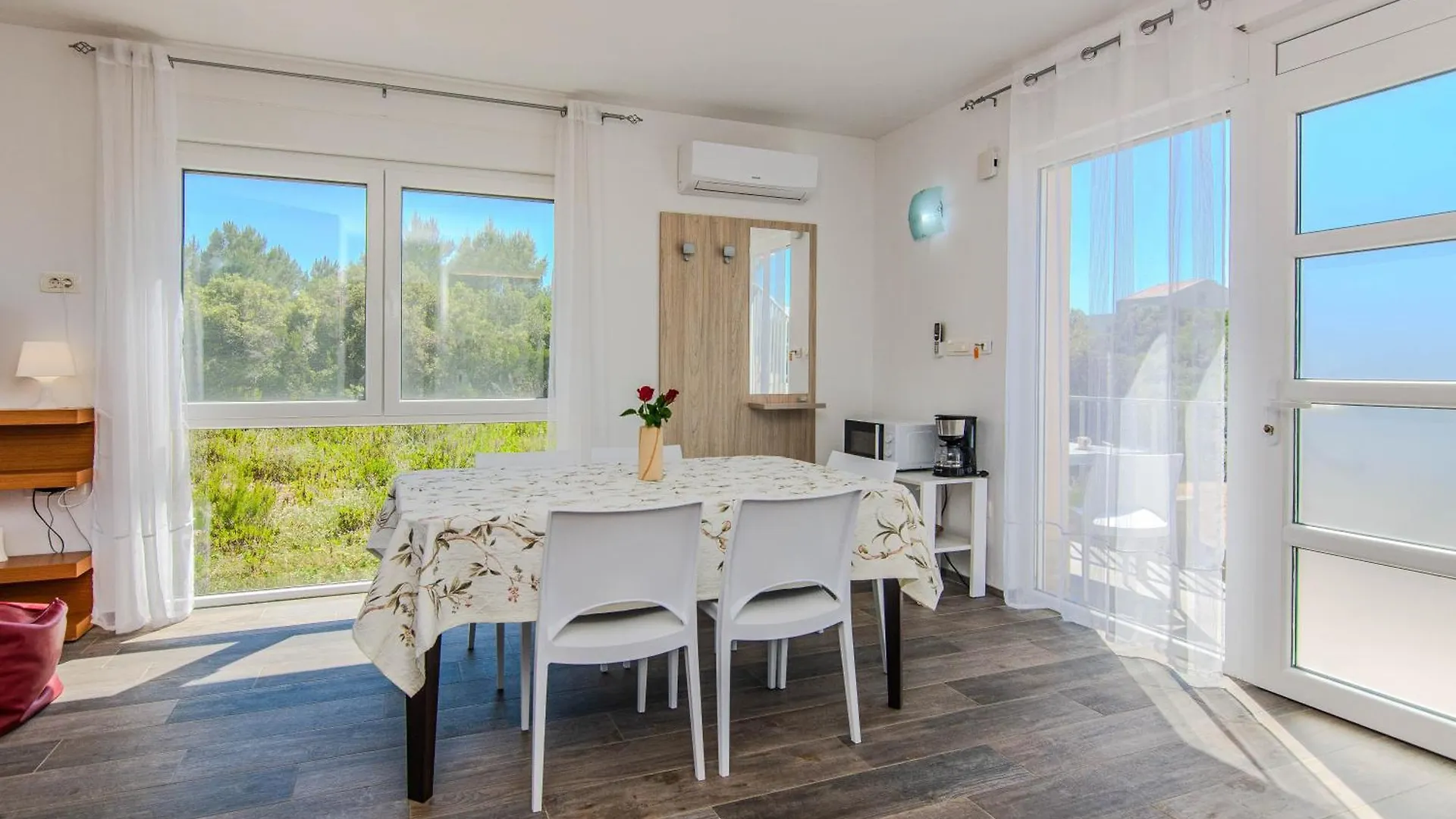 Villa Sandy Beach With Outdoor Pool, Few Seconds From The Beach Zaton  Aparthotel Zaton (Zadar)