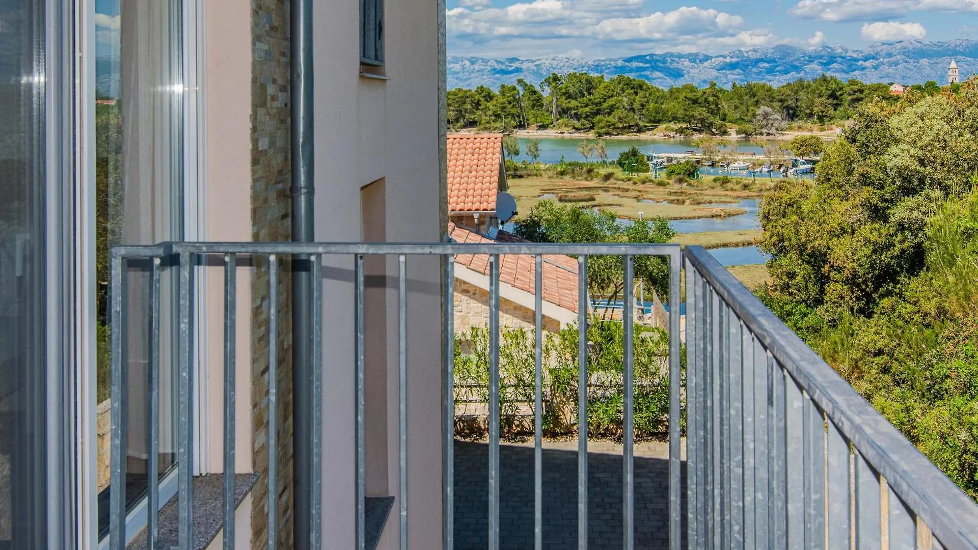 Villa Sandy Beach With Outdoor Pool, Few Seconds From The Beach Zaton  Zaton (Zadar)